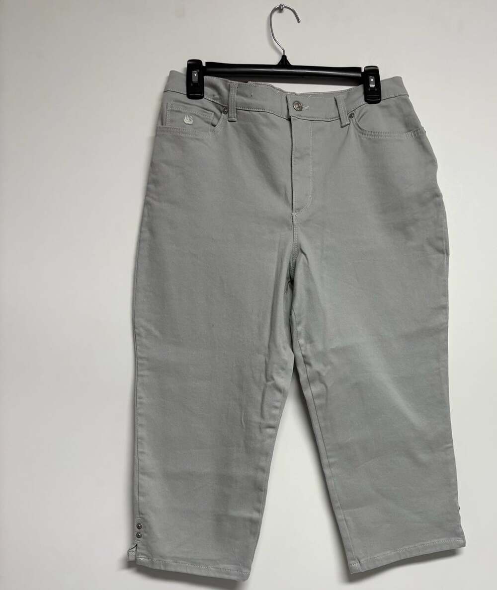 Gloria Vanderbilt Amanda Crop Pants Size 10 Gray Denim
